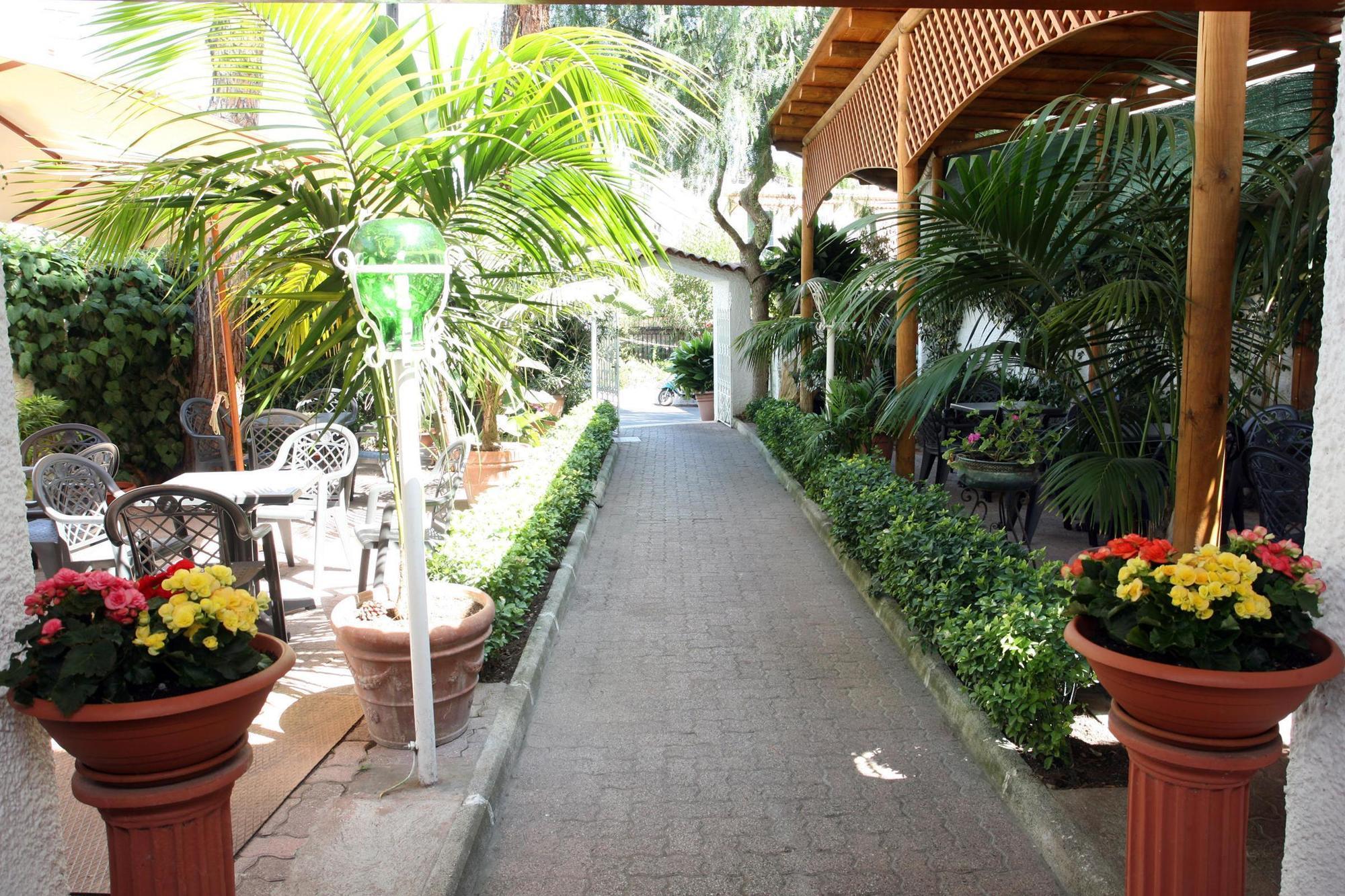 Charme Hotel La Villa Tina Ischia Ngoại thất bức ảnh