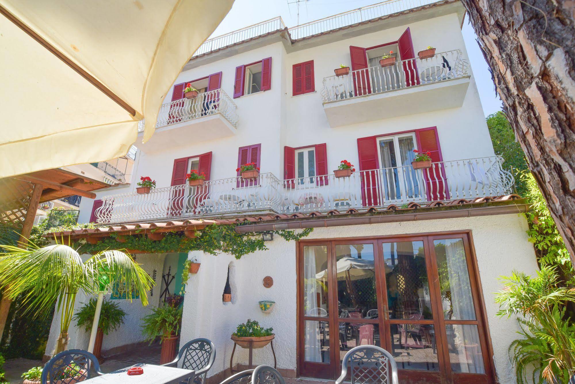Charme Hotel La Villa Tina Ischia Ngoại thất bức ảnh