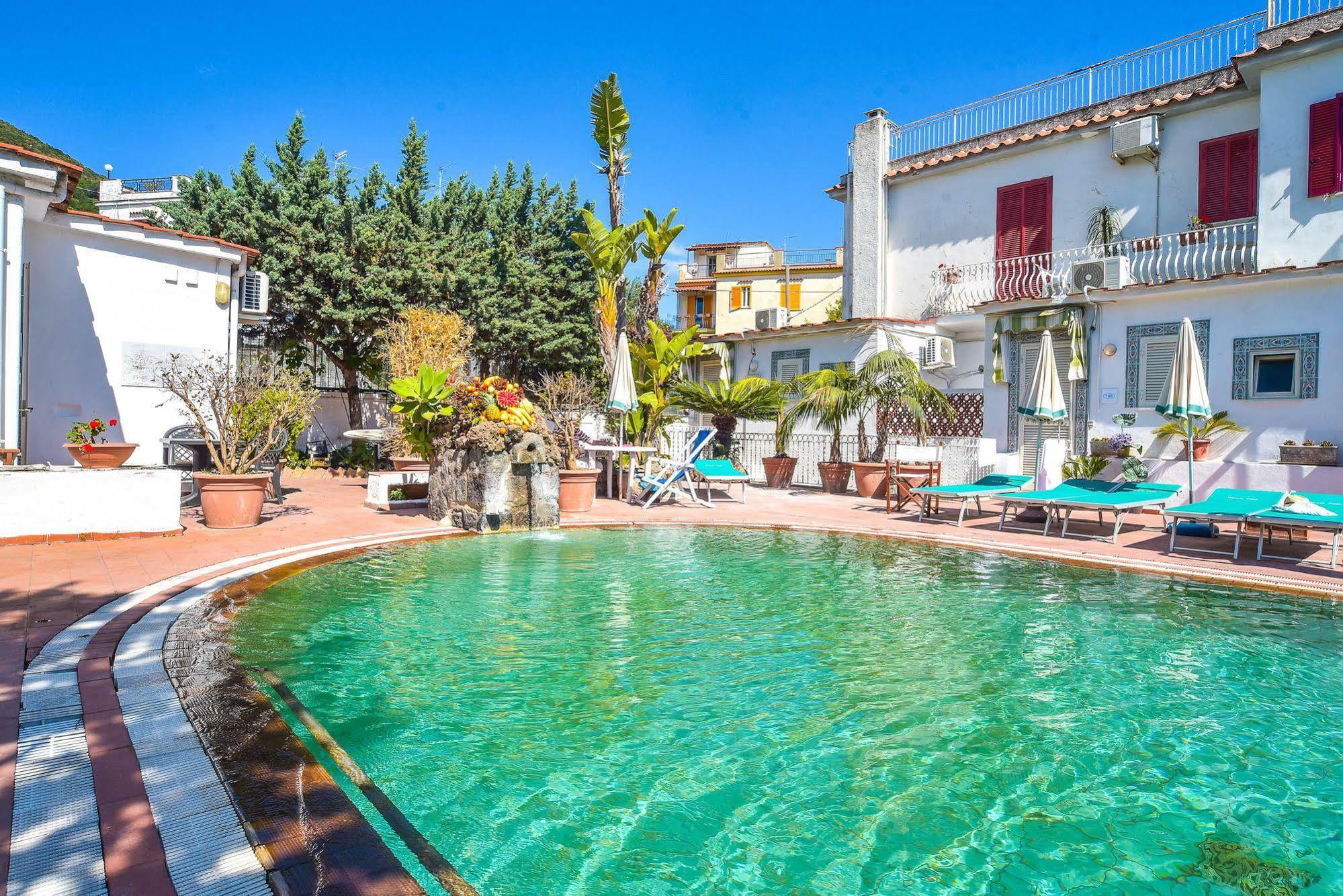 Charme Hotel La Villa Tina Ischia Ngoại thất bức ảnh